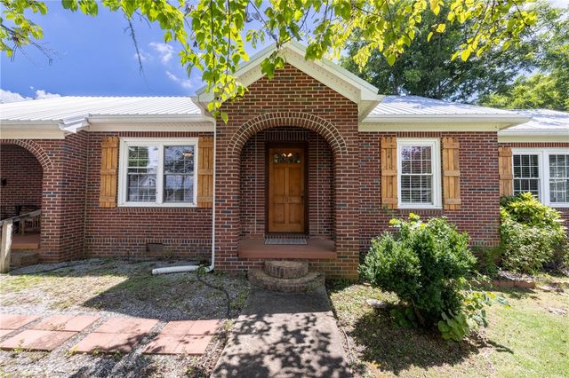704 Cherry Street, Pendleton, SC 29670