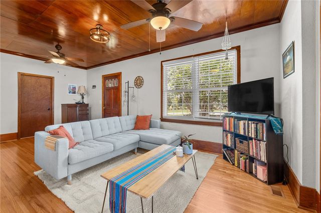 704 Cherry Street, Pendleton, SC 29670