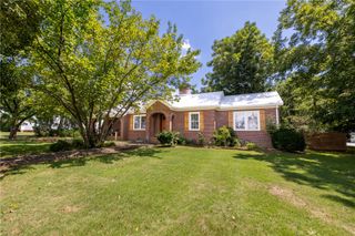 704 Cherry Street, Pendleton, SC 29670