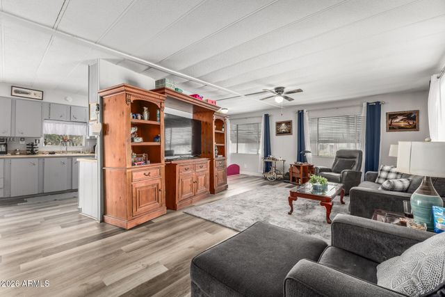 2650 W UNION HILLS Drive 167, Phoenix, AZ 85027