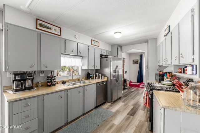 2650 W UNION HILLS Drive 167, Phoenix, AZ 85027