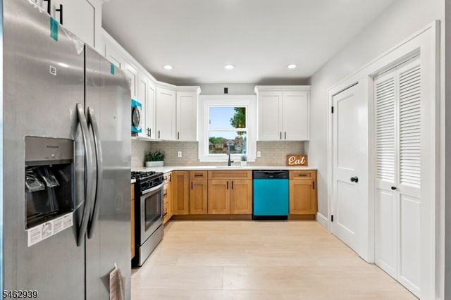 116 E Webster Ave, Roselle Park Boro, NJ 07204