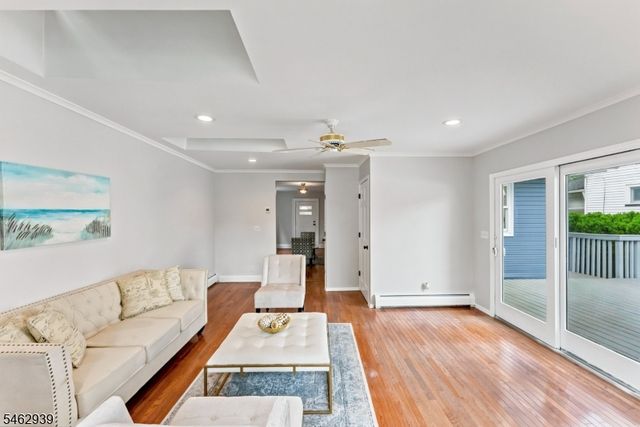 116 E Webster Ave, Roselle Park Boro, NJ 07204