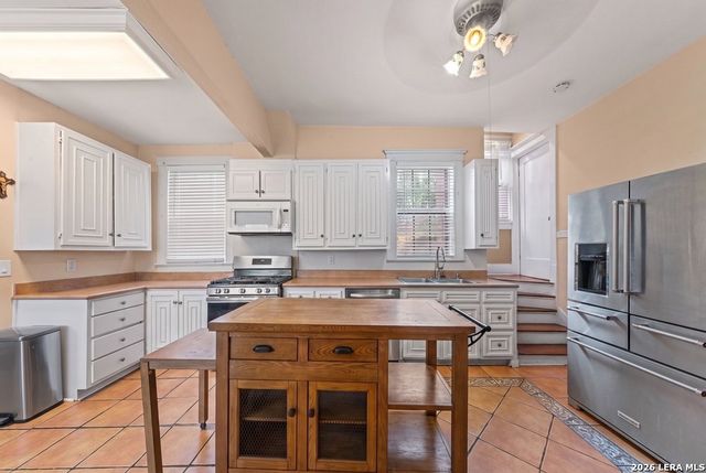 112 E Mistletoe Ave, San Antonio, TX 78212