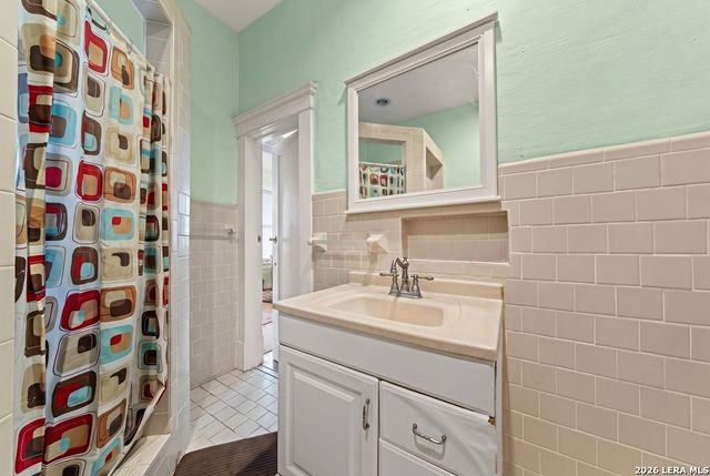 112 E Mistletoe Ave, San Antonio, TX 78212