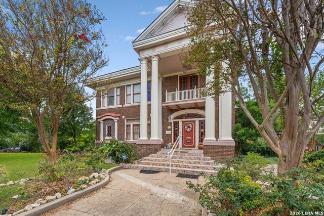 112 E Mistletoe Ave, San Antonio, TX 78212