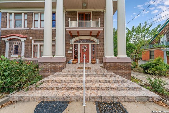 112 E Mistletoe Ave, San Antonio, TX 78212