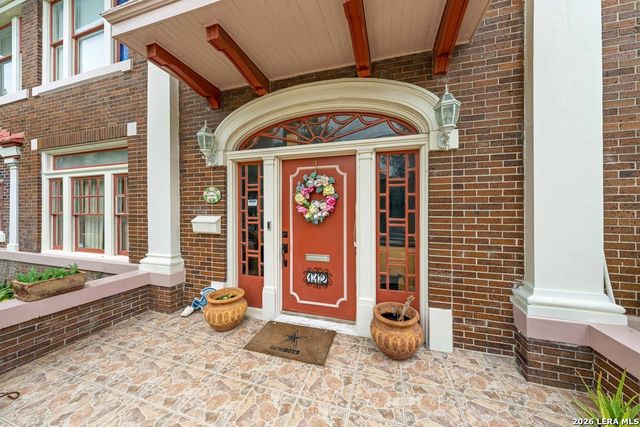 112 E Mistletoe Ave, San Antonio, TX 78212