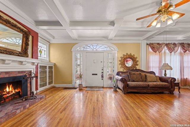 112 E Mistletoe Ave, San Antonio, TX 78212