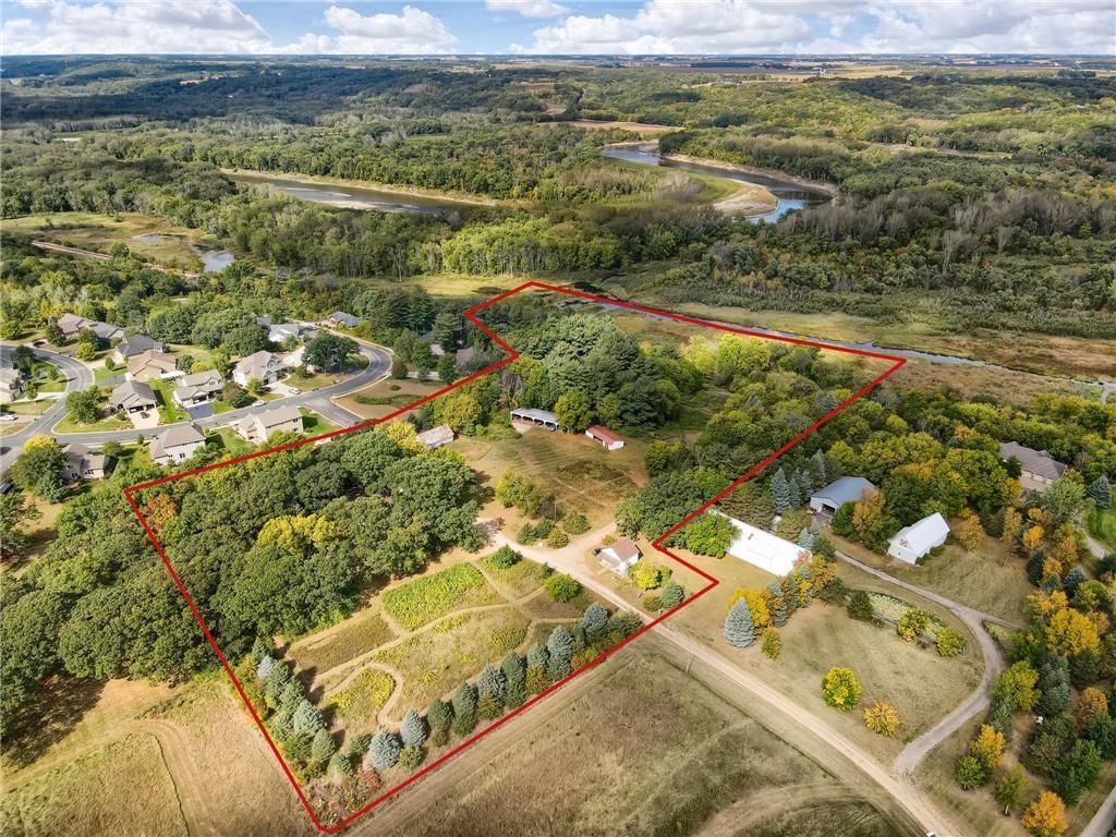 344 NE 1st Street, Belle Plaine, MN 56011 — exterior