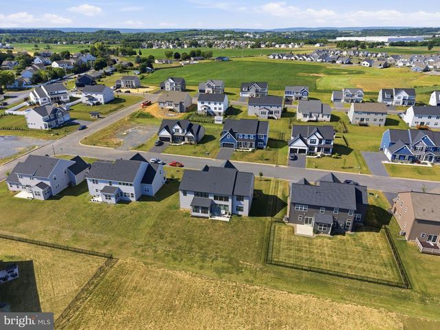 529 BREEZEWOOD LN, Annville, PA 17003