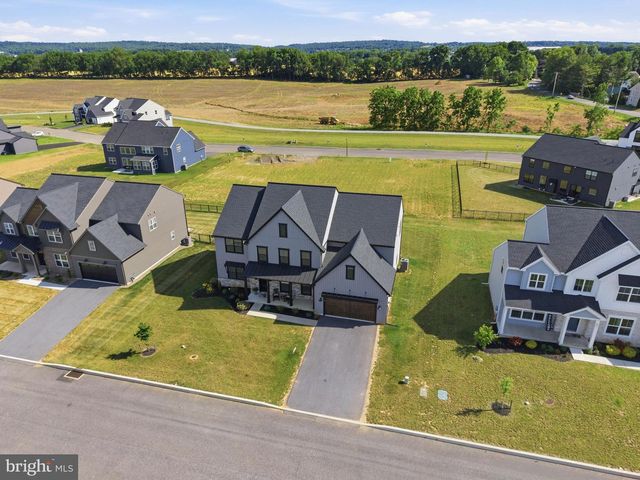 529 BREEZEWOOD LN, Annville, PA 17003