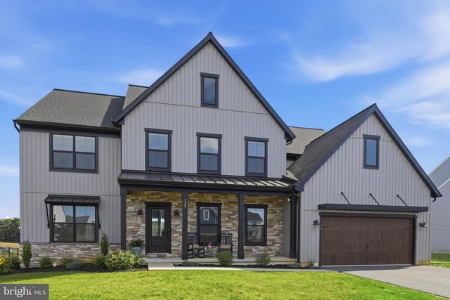 529 BREEZEWOOD LN, Annville, PA 17003