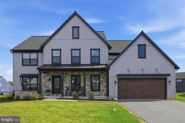 529 BREEZEWOOD LN, Annville, PA 17003