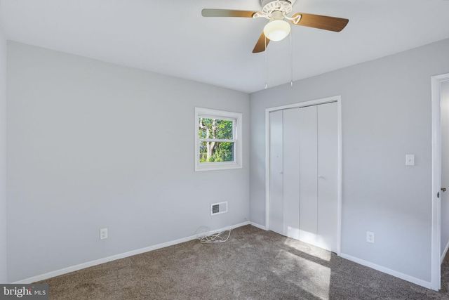 1 HICKORY LN, Dover, DE 19904