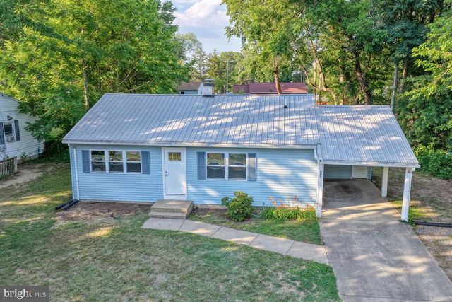 1 HICKORY LN, Dover, DE 19904
