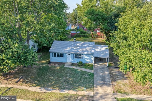 1 HICKORY LN, Dover, DE 19904