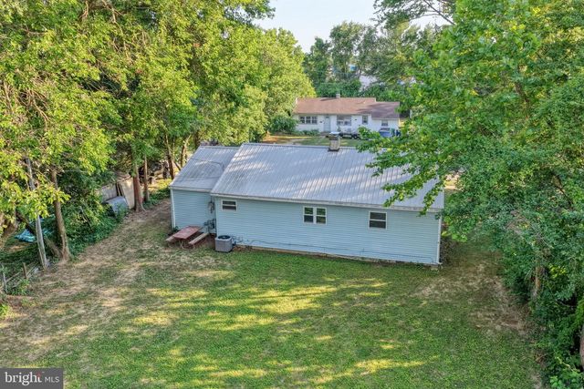 1 HICKORY LN, Dover, DE 19904