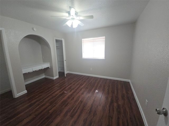 2900 LARAMIE ST, Irving, TX 75062