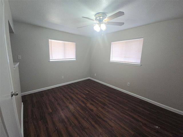 2900 LARAMIE ST, Irving, TX 75062