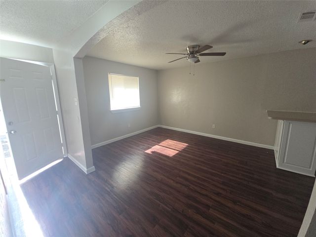 2900 LARAMIE ST, Irving, TX 75062