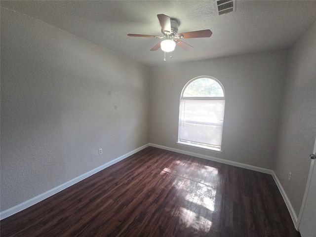 2900 LARAMIE ST, Irving, TX 75062