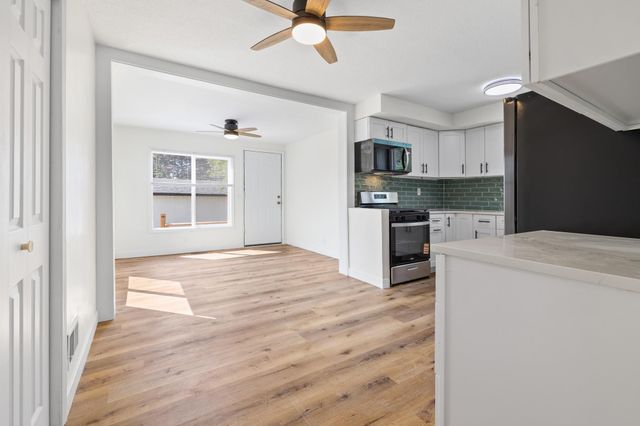 1660 Beech Street, Saint Paul, MN 55106