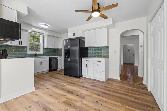 1660 Beech Street, Saint Paul, MN 55106