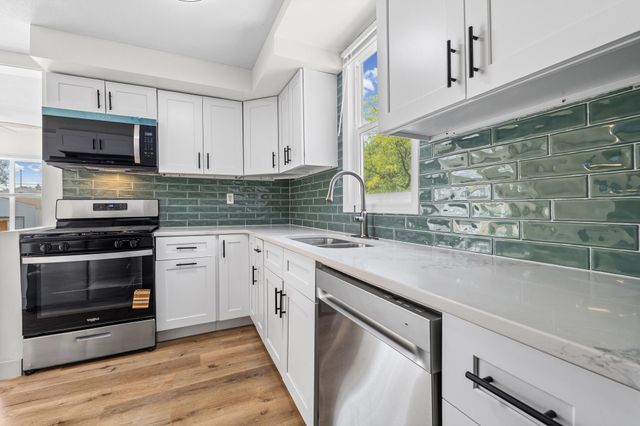 1660 Beech Street, Saint Paul, MN 55106