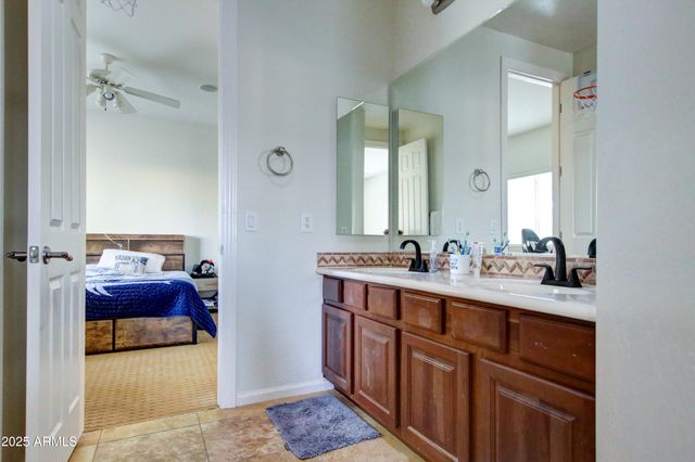 1707 E CAROB Drive, Chandler, AZ 85286