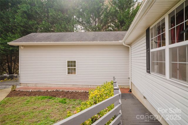 107 Sugar Mill Woods Drive, Zirconia, NC 28790