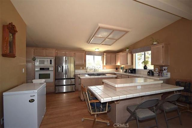 56788 Encantado Road, Landers, CA 92285