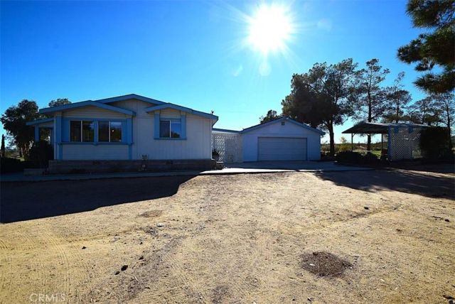 56788 Encantado Road, Landers, CA 92285