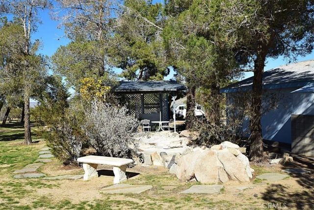 56788 Encantado Road, Landers, CA 92285