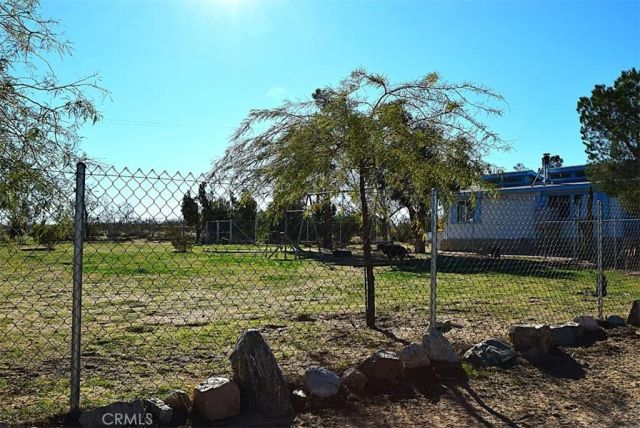 56788 Encantado Road, Landers, CA 92285