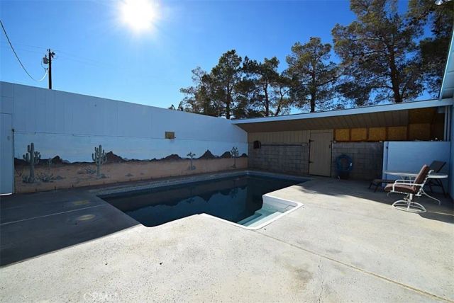 56788 Encantado Road, Landers, CA 92285