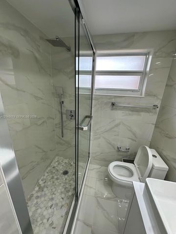 1560 W 46th St 228, Hialeah, FL 33012