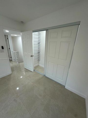 1560 W 46th St 228, Hialeah, FL 33012