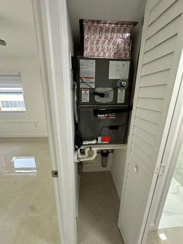 1560 W 46th St 228, Hialeah, FL 33012