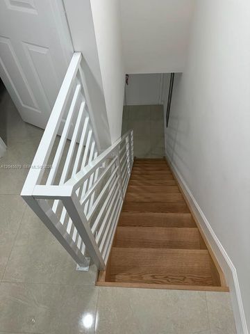 1560 W 46th St 228, Hialeah, FL 33012