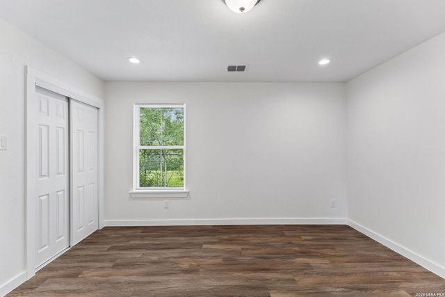 426 IKE ST, San Antonio, TX 78211