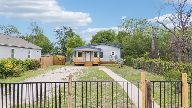 426 IKE ST, San Antonio, TX 78211