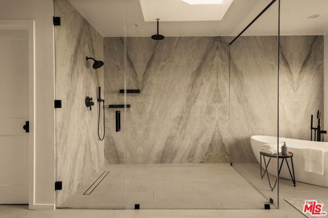 8620 Skyline Drive, Los Angeles, CA 90046