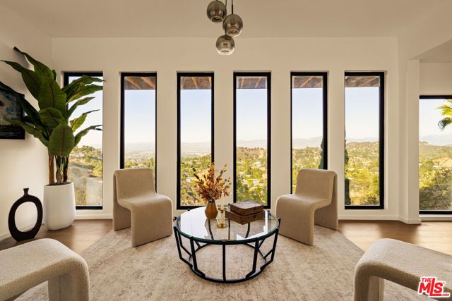 8620 Skyline Drive, Los Angeles, CA 90046