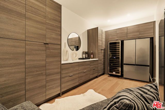 8620 Skyline Drive, Los Angeles, CA 90046