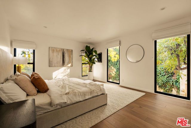 8620 Skyline Drive, Los Angeles, CA 90046