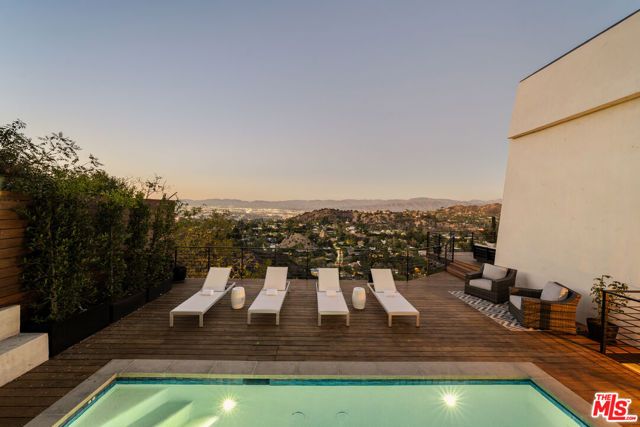 8620 Skyline Drive, Los Angeles, CA 90046