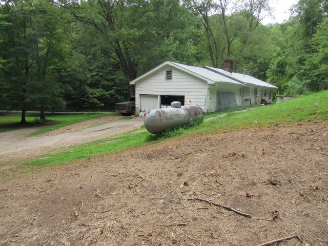 534 Lilly Ferry Road, Irvine, KY 40336