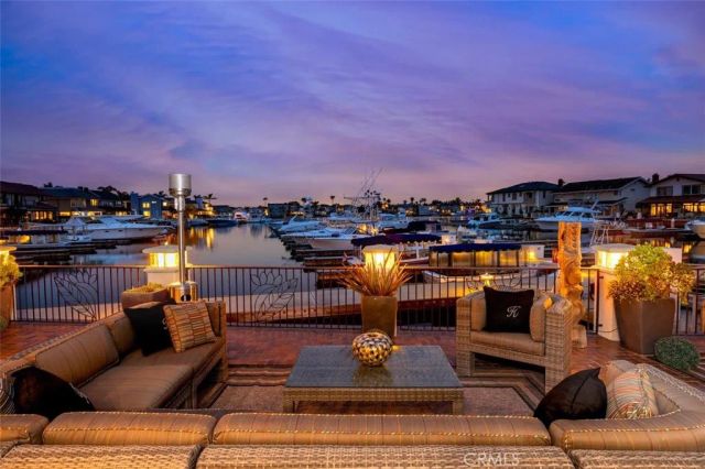 17022 Marinabay Drive, Huntington Beach, CA 92649