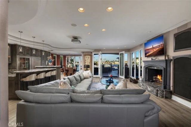 17022 Marinabay Drive, Huntington Beach, CA 92649